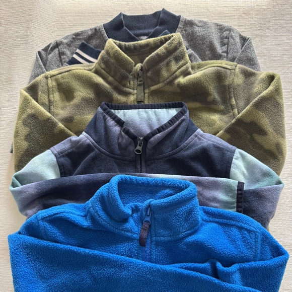 Bundle Boys Sweater Size 8 - Picture 1 of 10